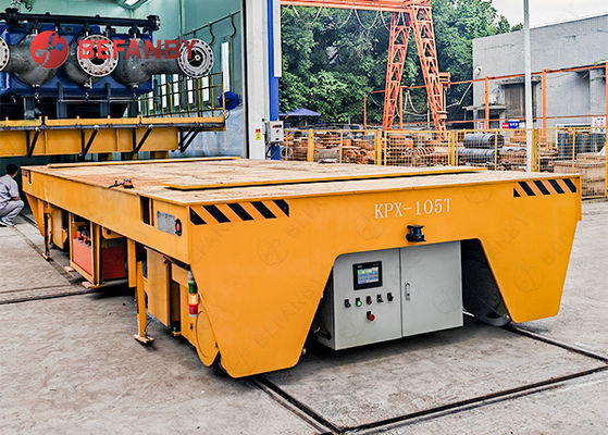 Carrello di trasferimento ferroviario a batteria flessibile con movimento verticale e orizzontale